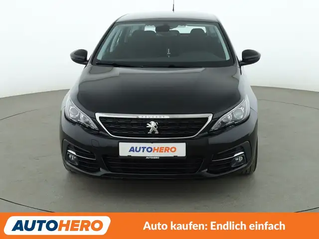 Peugeot 308 view 9