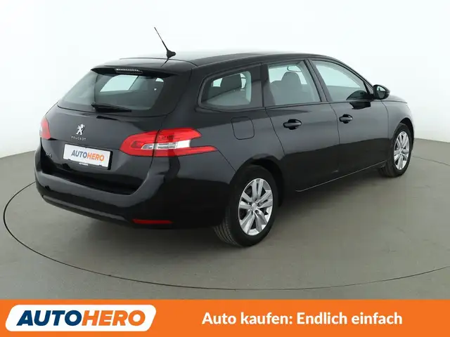Peugeot 308 view 6