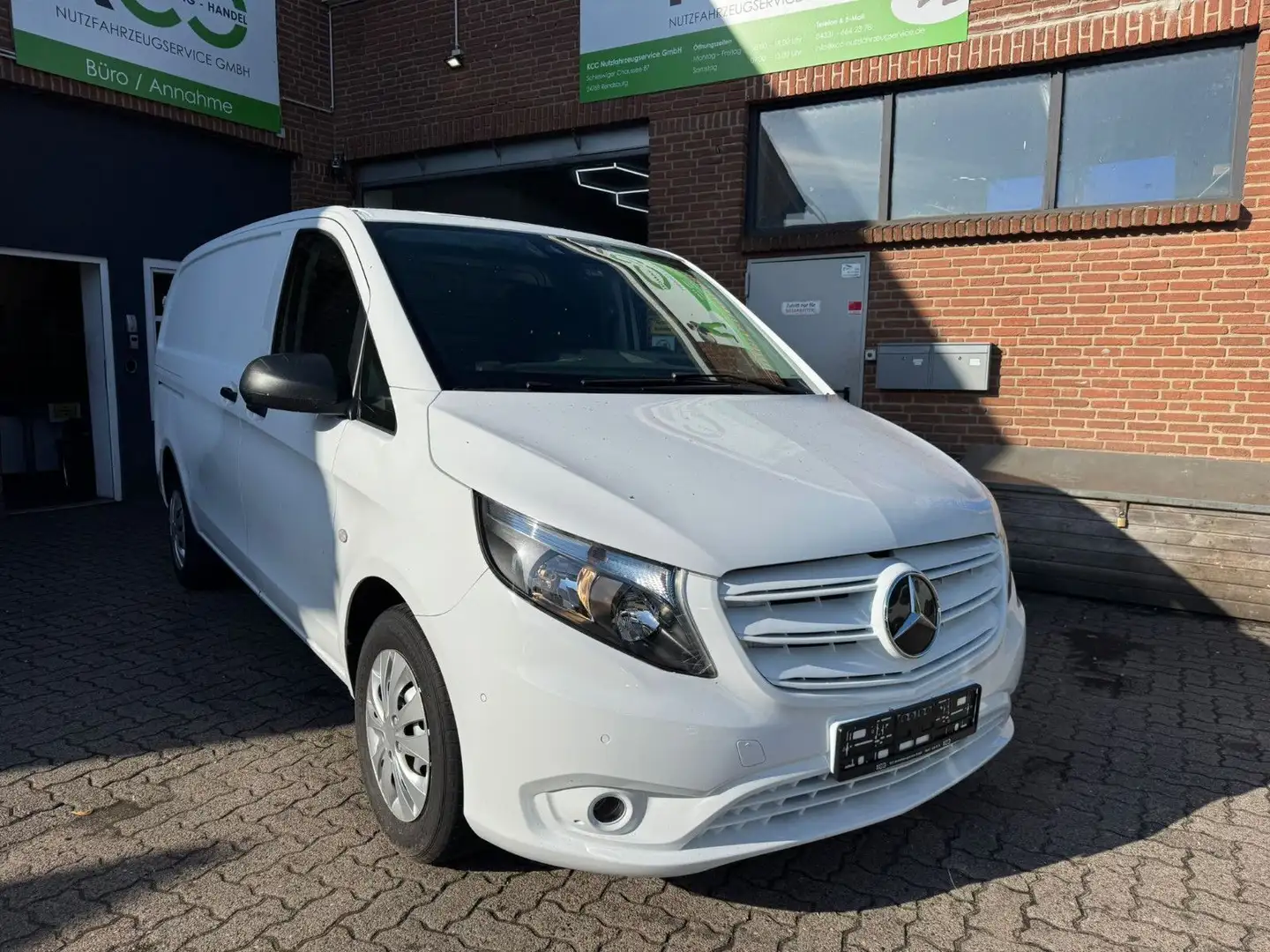 Mercedes-Benz Vito Kasten 116CDI Automatik RWD lang Blanc - 1