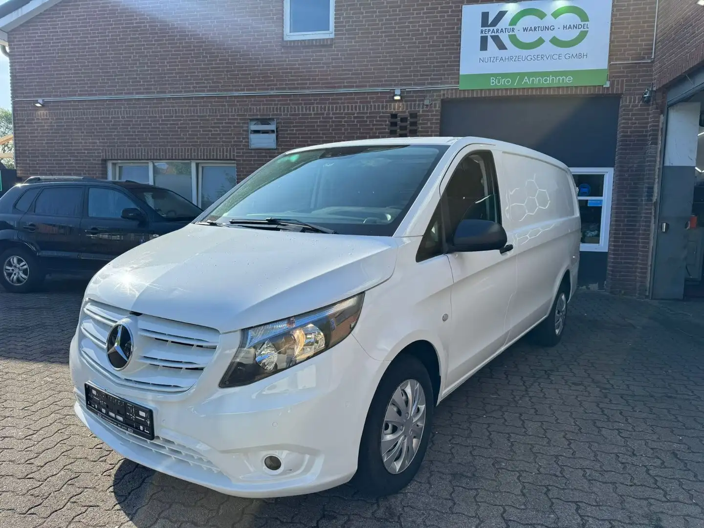 Mercedes-Benz Vito Kasten 116CDI Automatik RWD lang Blanc - 2