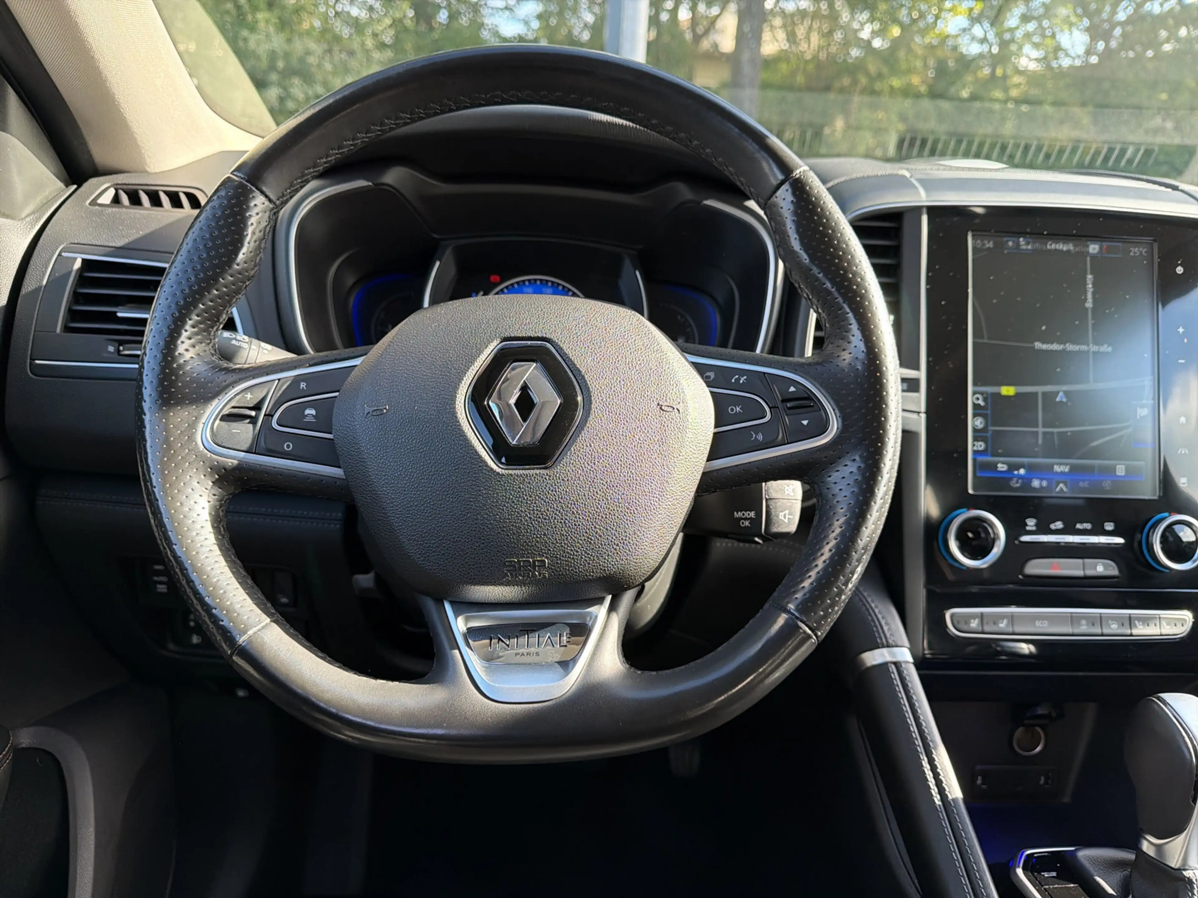 Renault Koleos BLUE dCi 185 FAP Initiale Paris — photo 9