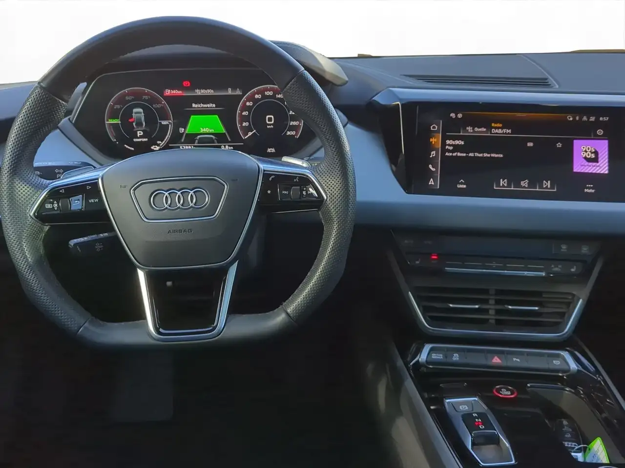 Audi e-tron GT Pano Matrix 6