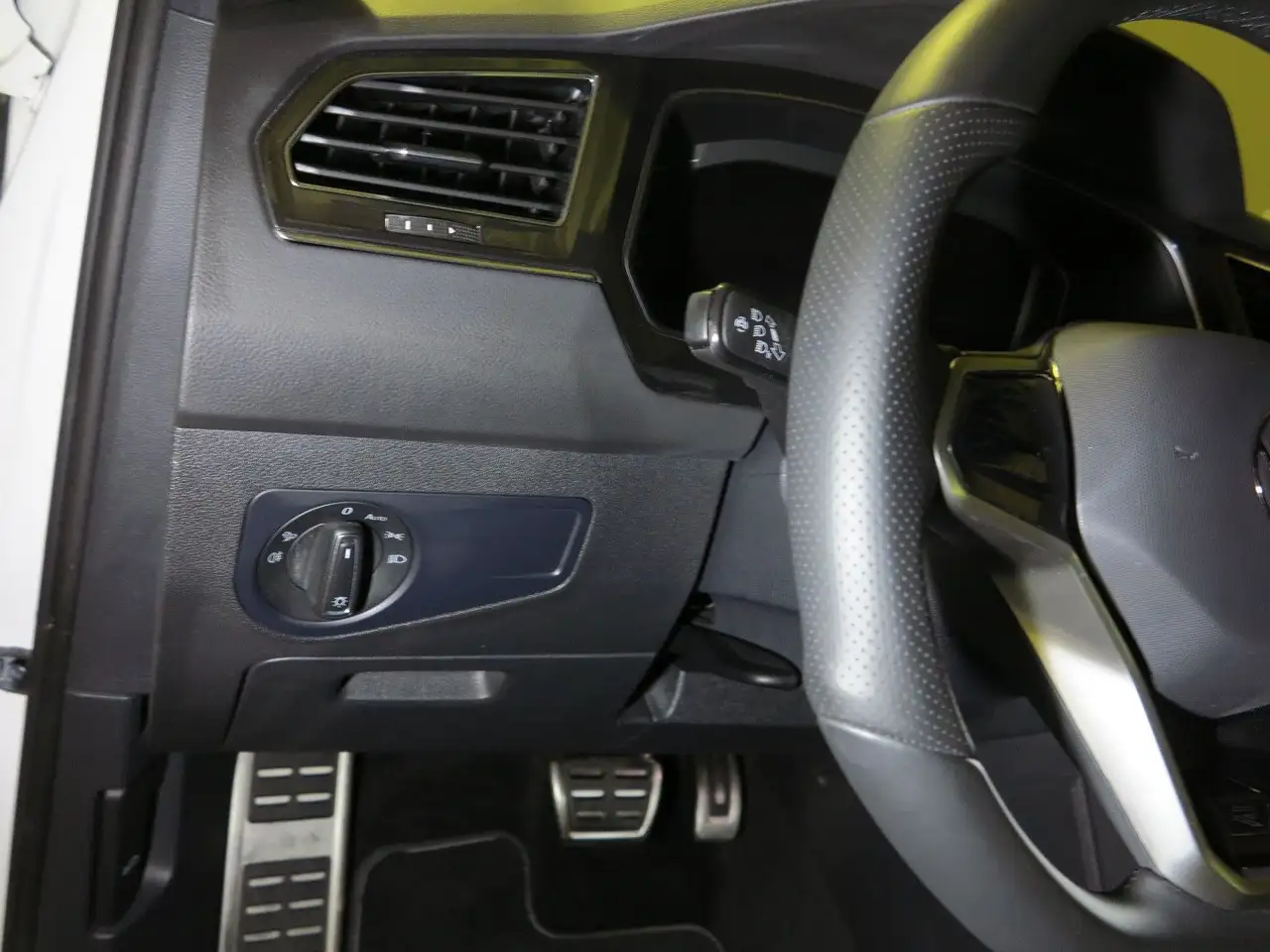 Volkswagen Tiguan 1.4 eHybrid OPF DSG R-Line AHK Navi ACC, миниатюра 25