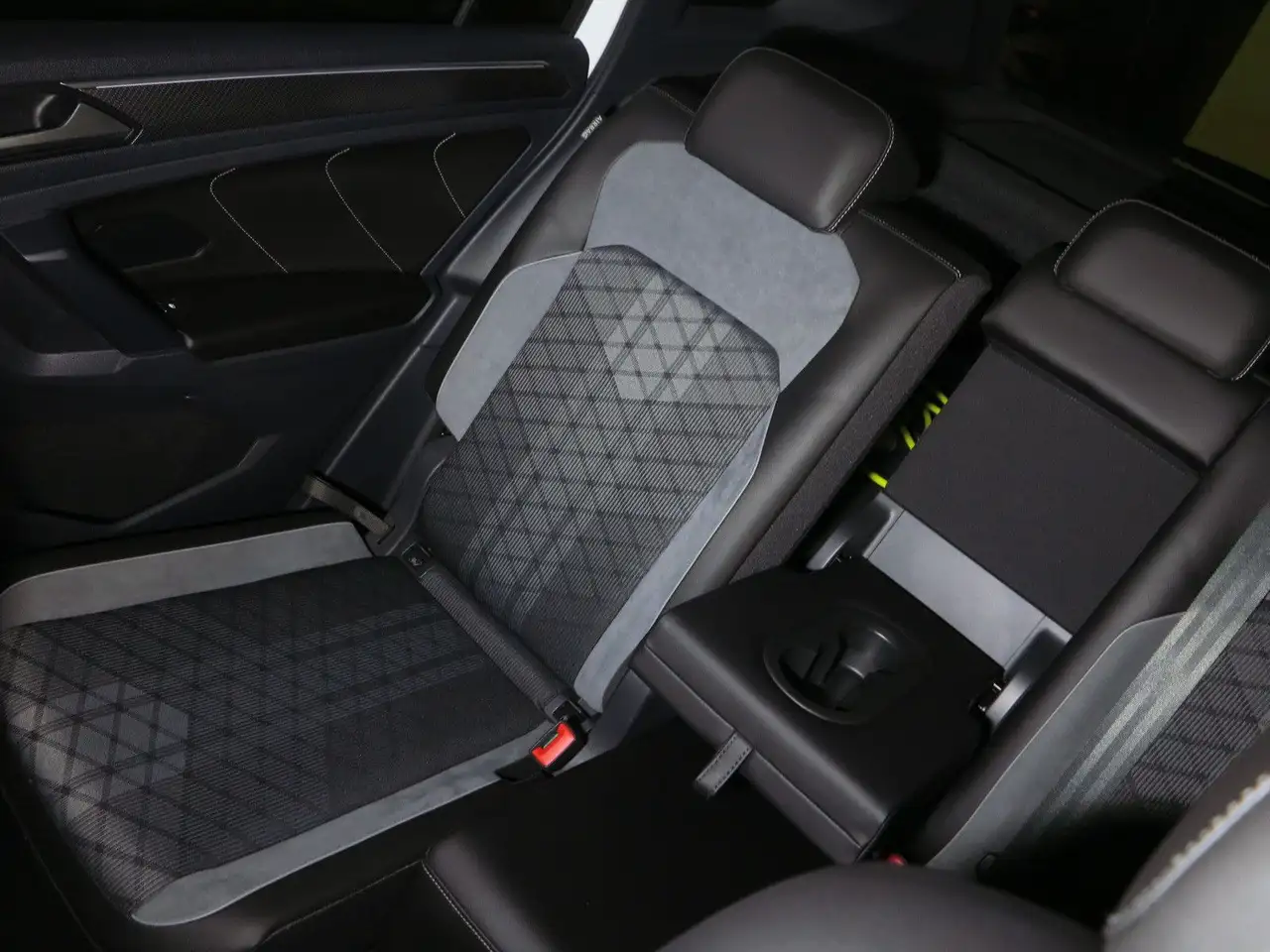 Volkswagen Tiguan 1.4 eHybrid OPF DSG R-Line AHK Navi ACC, миниатюра 18