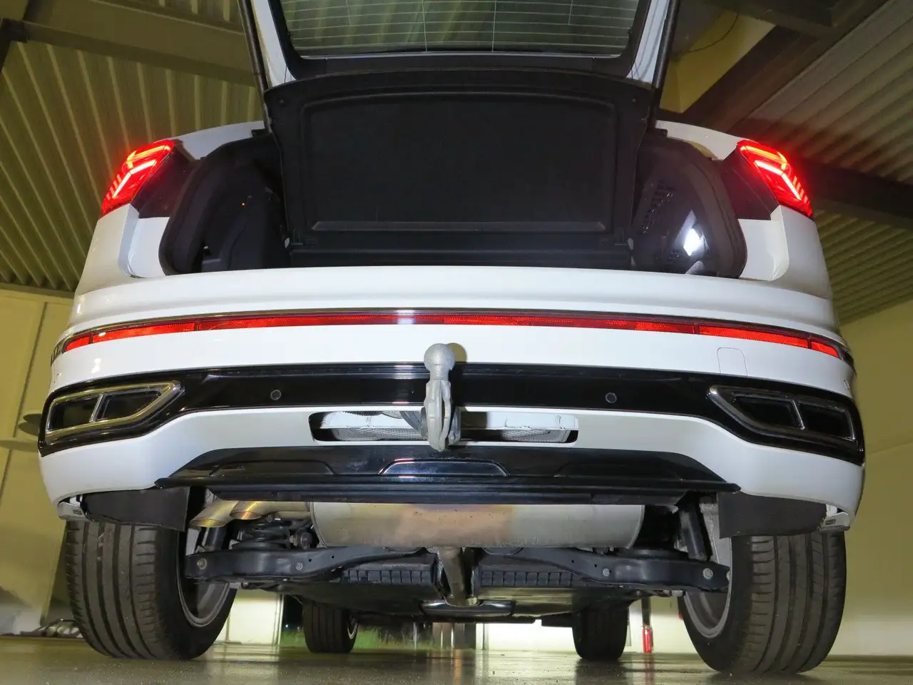 Volkswagen Tiguan 1.4 eHybrid OPF DSG R-Line AHK Navi ACC, миниатюра 16