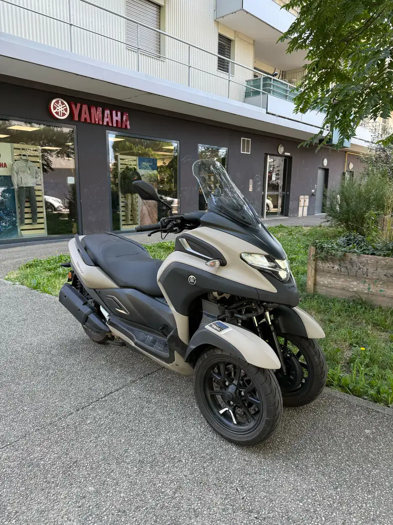 Yamaha TriCity Beige - 1