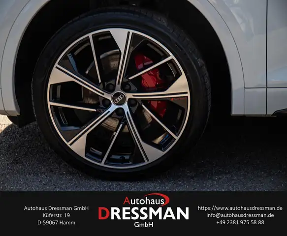 Audi Q5 view 7