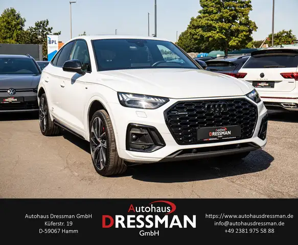 Audi Q5 view 3