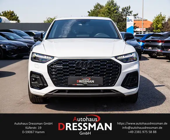 Audi Q5 view 2