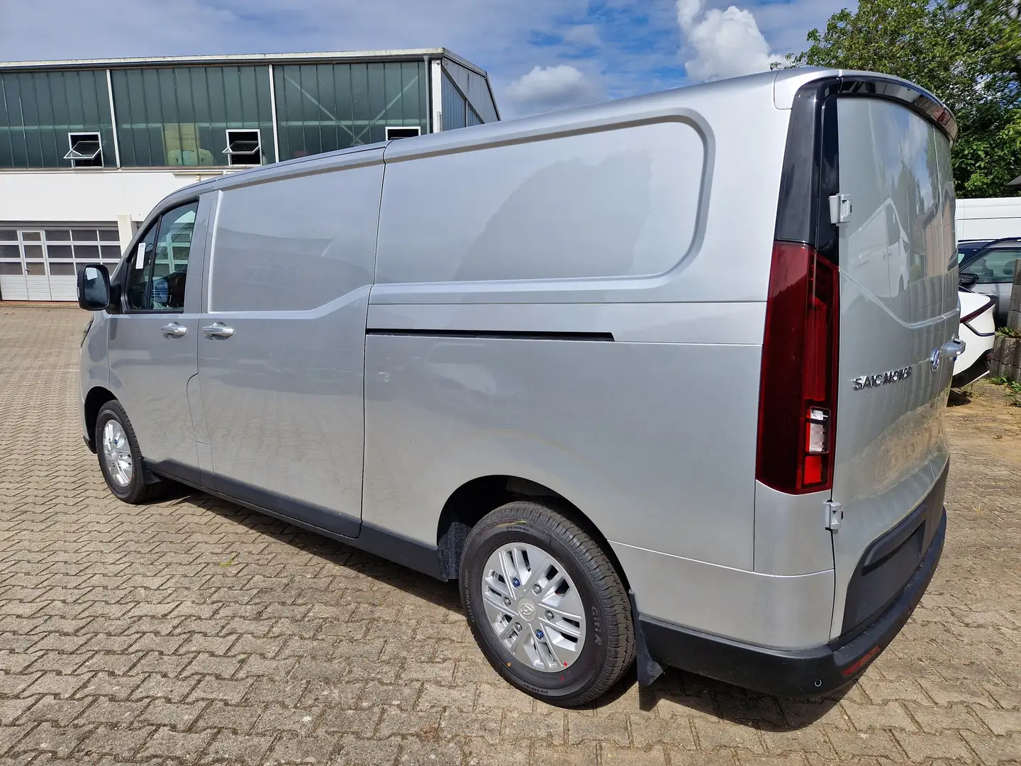 Maxus eDeliver 7 eDeliver 7 L2 88kWh Argento - 2