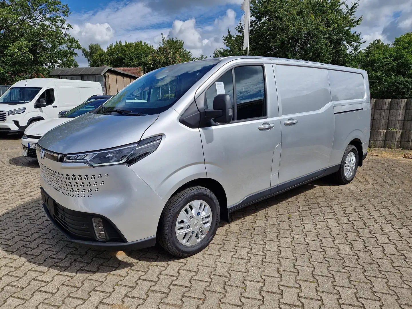 Maxus eDeliver 7 eDeliver 7 L2 88kWh Argento - 1