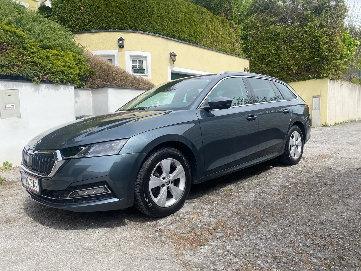 Skoda Octavia Combi 1,5 TSI ACT Premium - 1