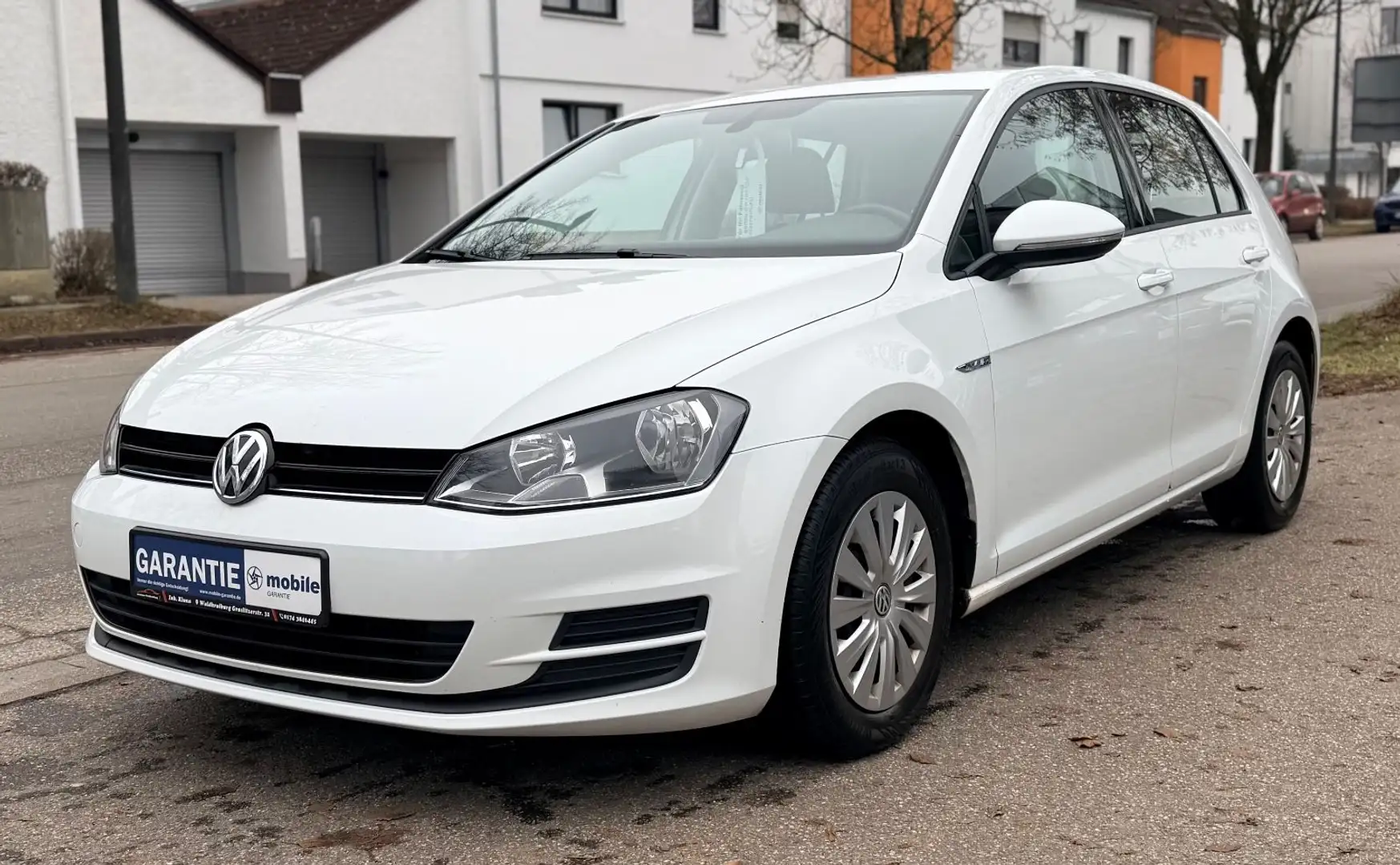 Volkswagen Golf VII Lim. Trendline 1.2 TSI/TÜV AU NEU/TOP Weiß - 2