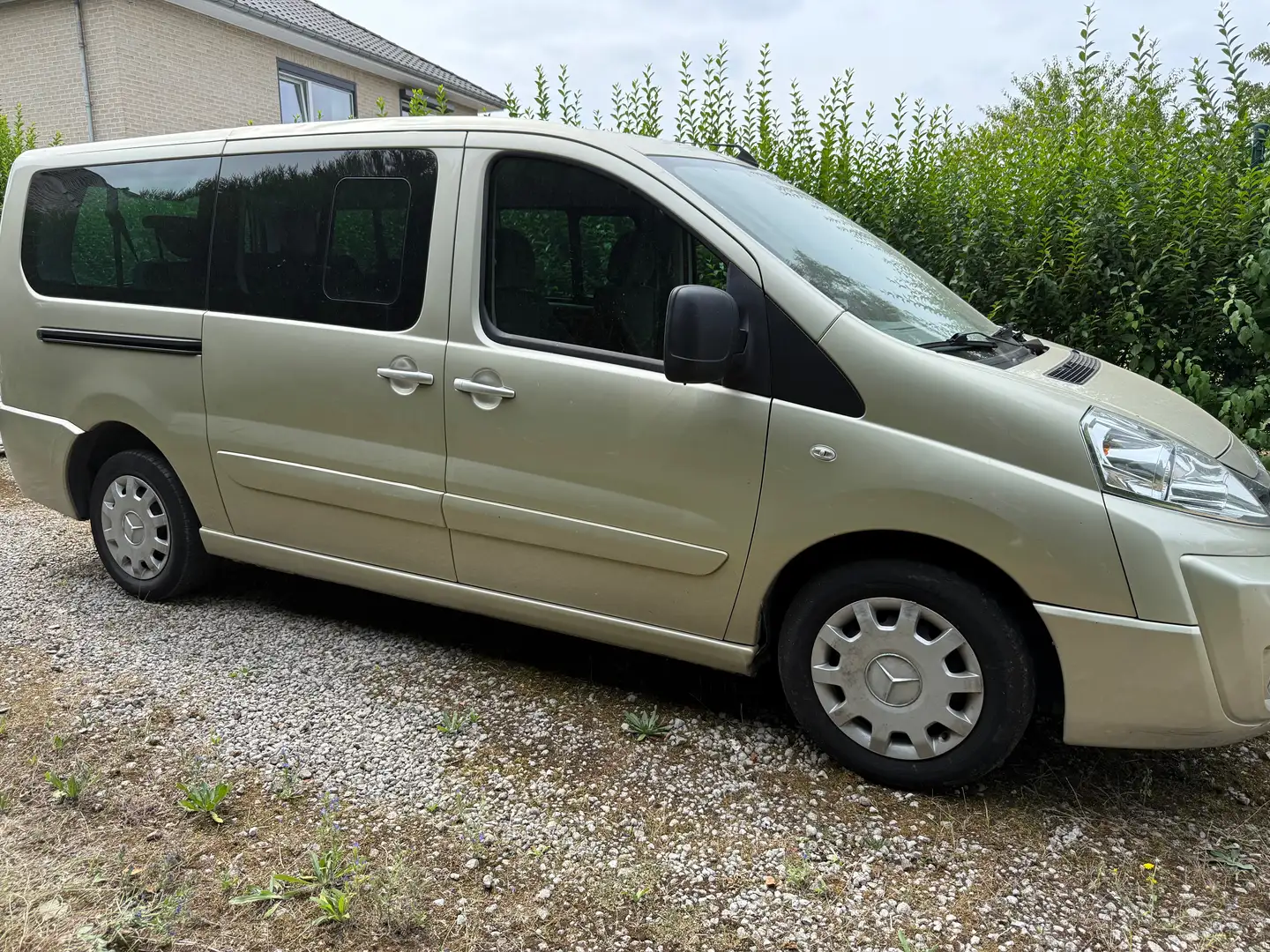 Citroen Jumpy 2.0 HDi Confort 8/9pl. Gris - 2