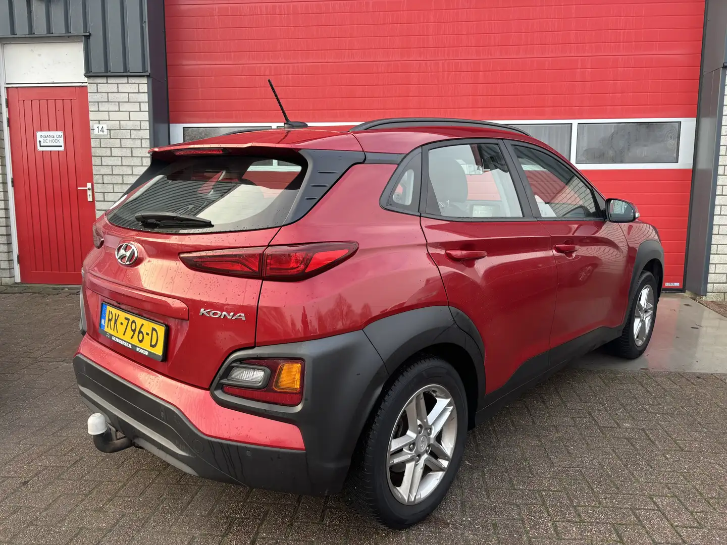 Hyundai KONA 1.0T Comfort TREKHAAK / CAMERA / CARPLAY / DAB+ / Rood - 2