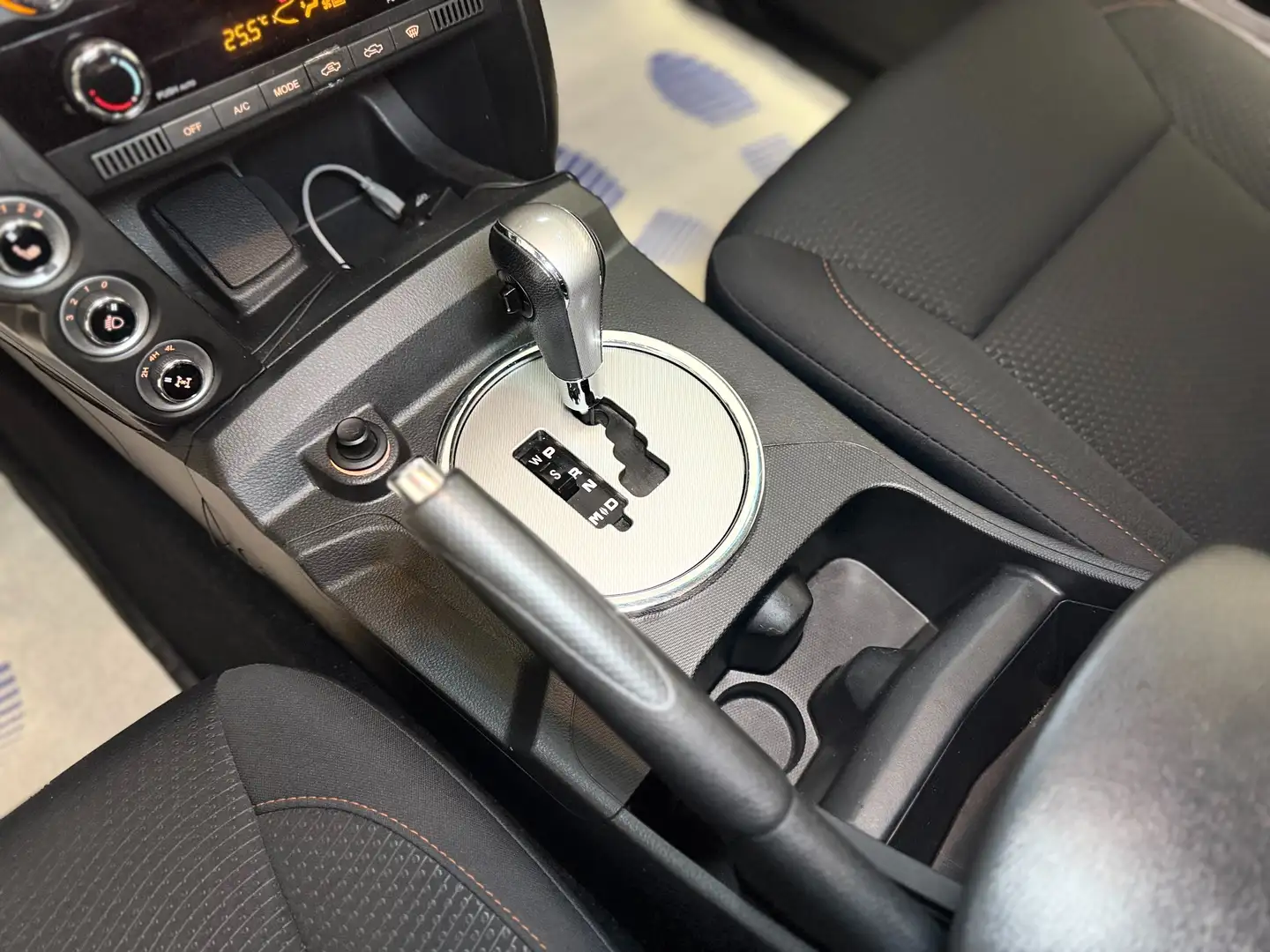 SsangYong Actyon 2.2 Airco, radar, Garantie 1an Gris - 2