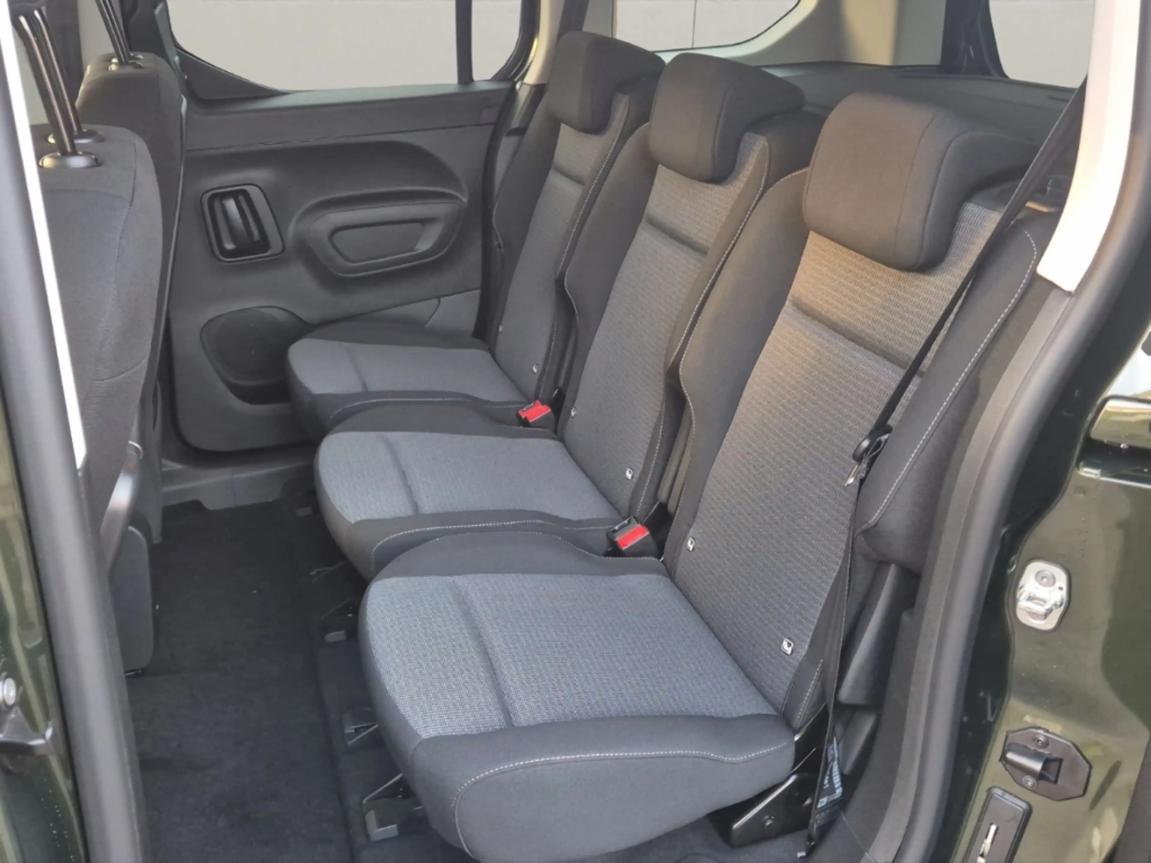 Toyota Proace City VERSO+L1+TEAMPLAYER+COMFORT-P+SOFORT — photo 9