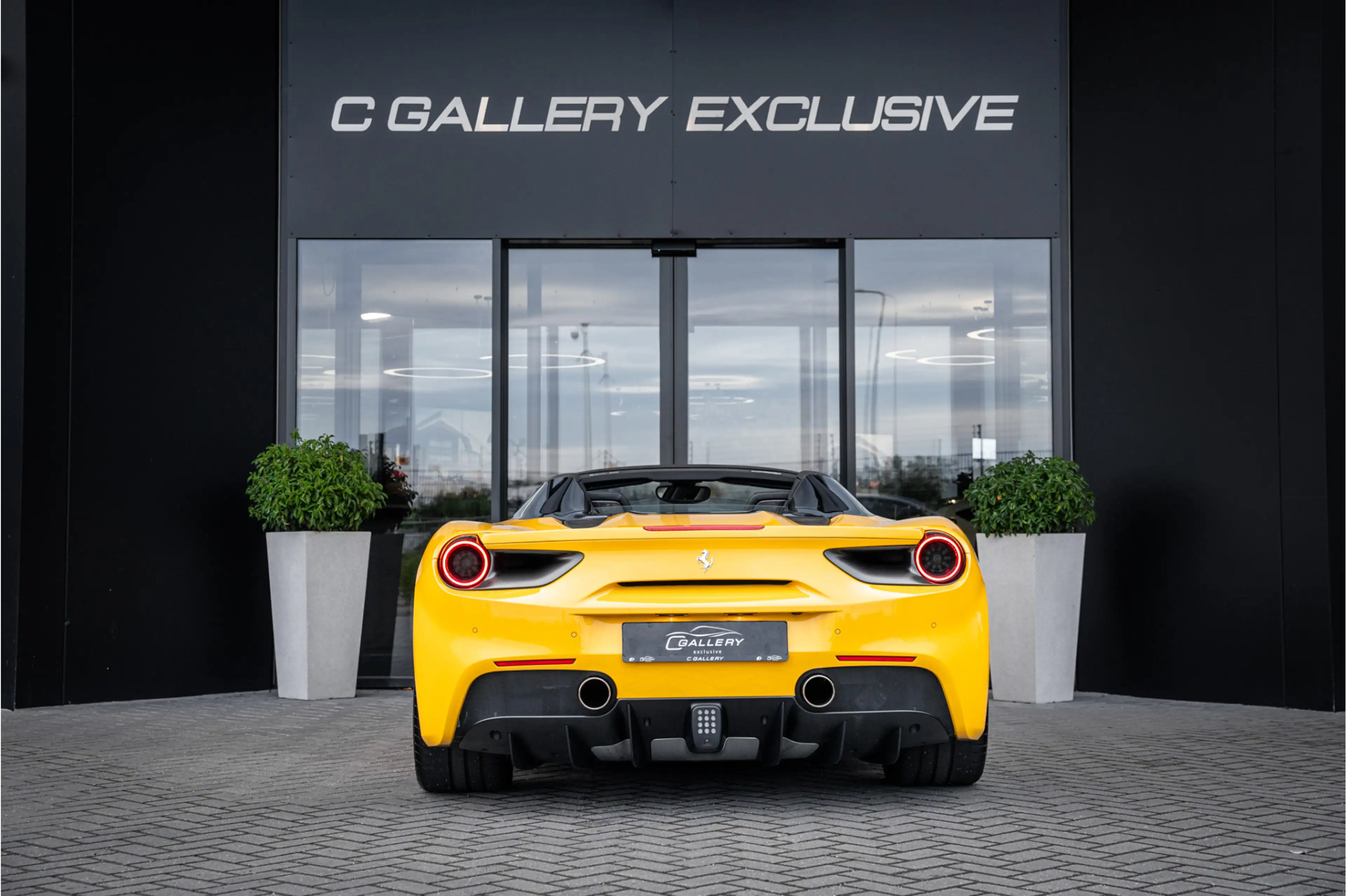 Ferrari 488 3.9 Spider HELE - Giallo Modena | Racing Seats | C — photo 7
