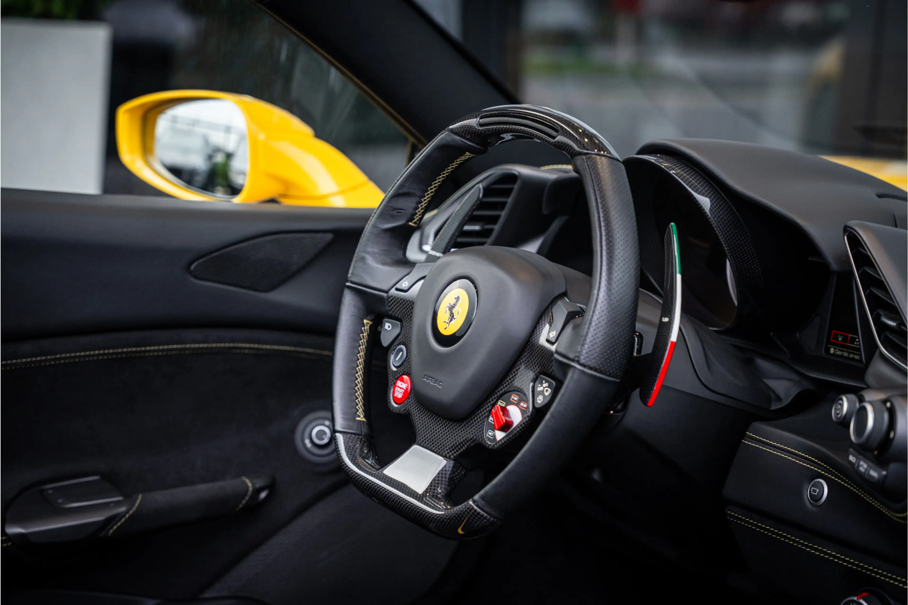Ferrari 488 3.9 Spider HELE - Giallo Modena | Racing Seats | C — photo 12