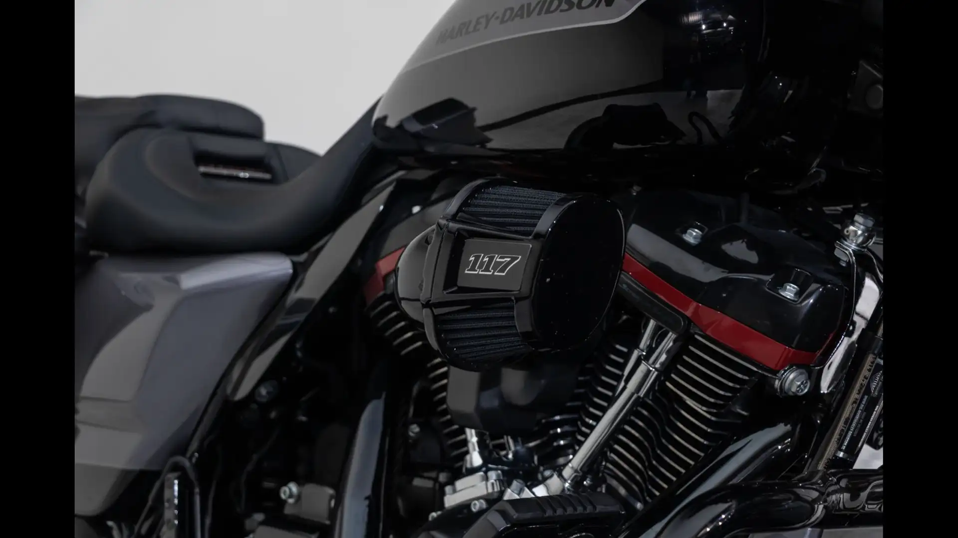 Harley-Davidson Street Glide FLHXSE. CVO Szürke - 1