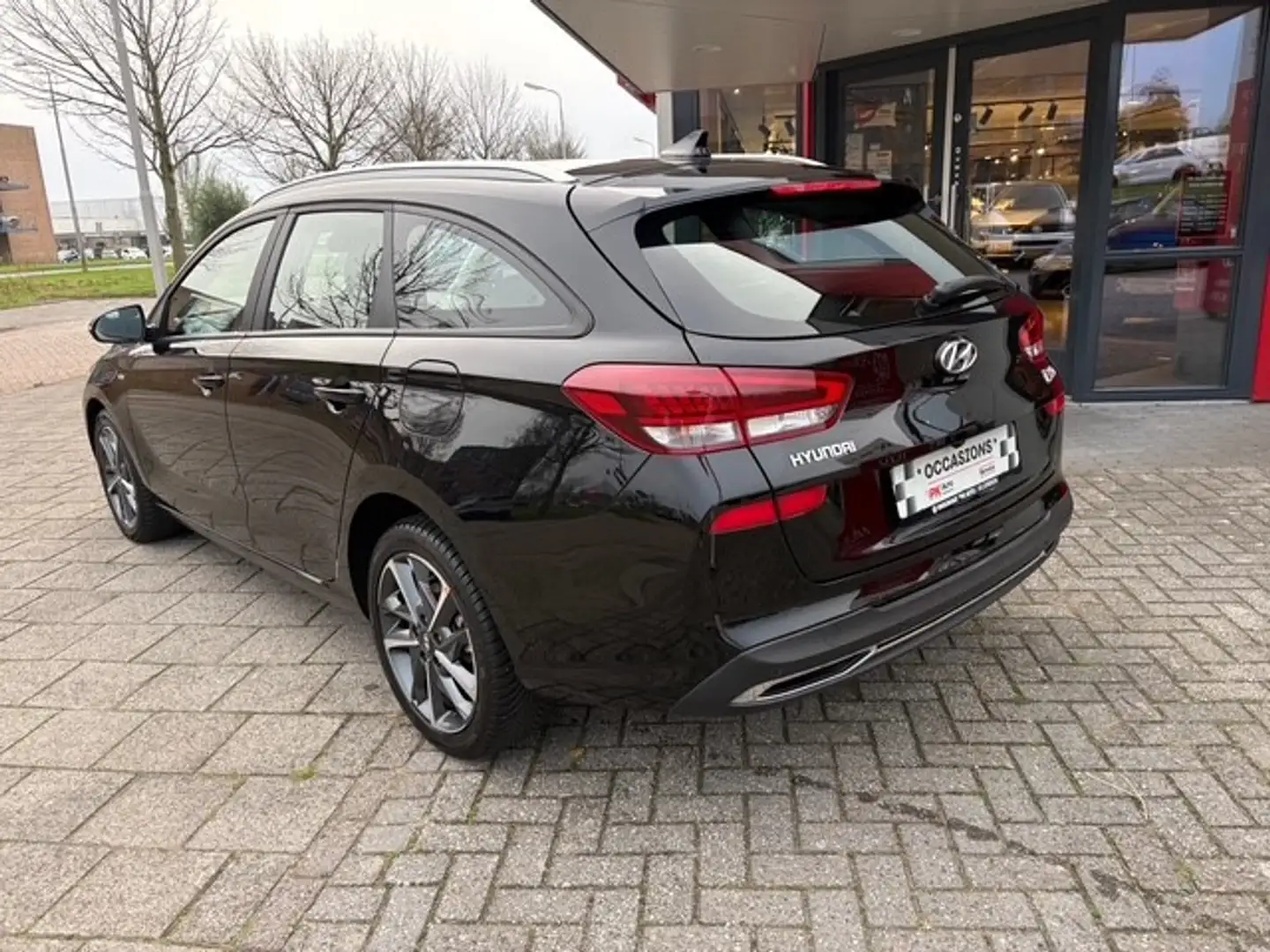Hyundai i30 Wagon 1.0 T-GDi MHEV Comfort Smart | Navi | Camera Zwart - 2