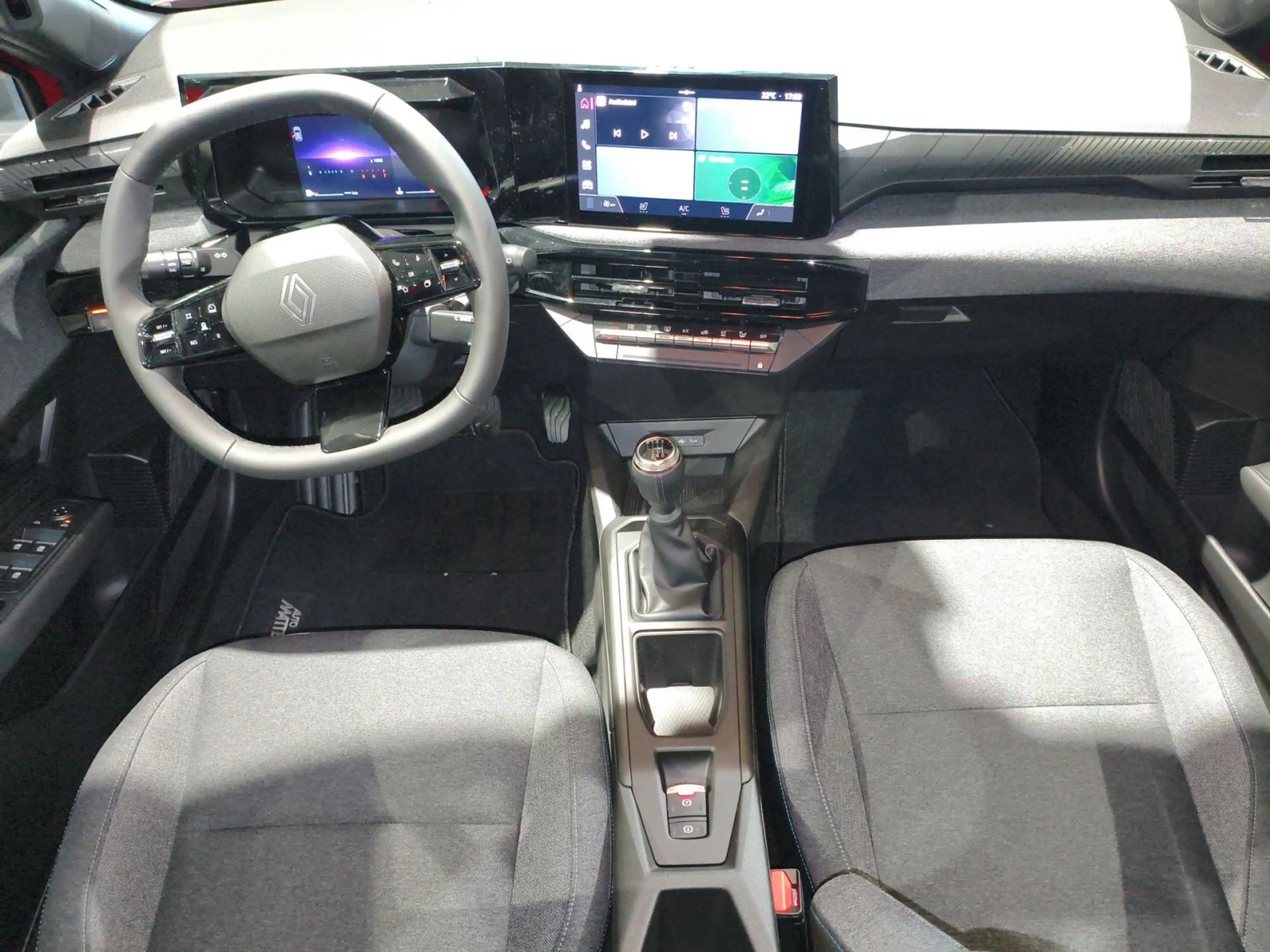 Renault Clio TCe 115 Evolution/R-Kamera/SHZ/ Allwetterre — photo 14
