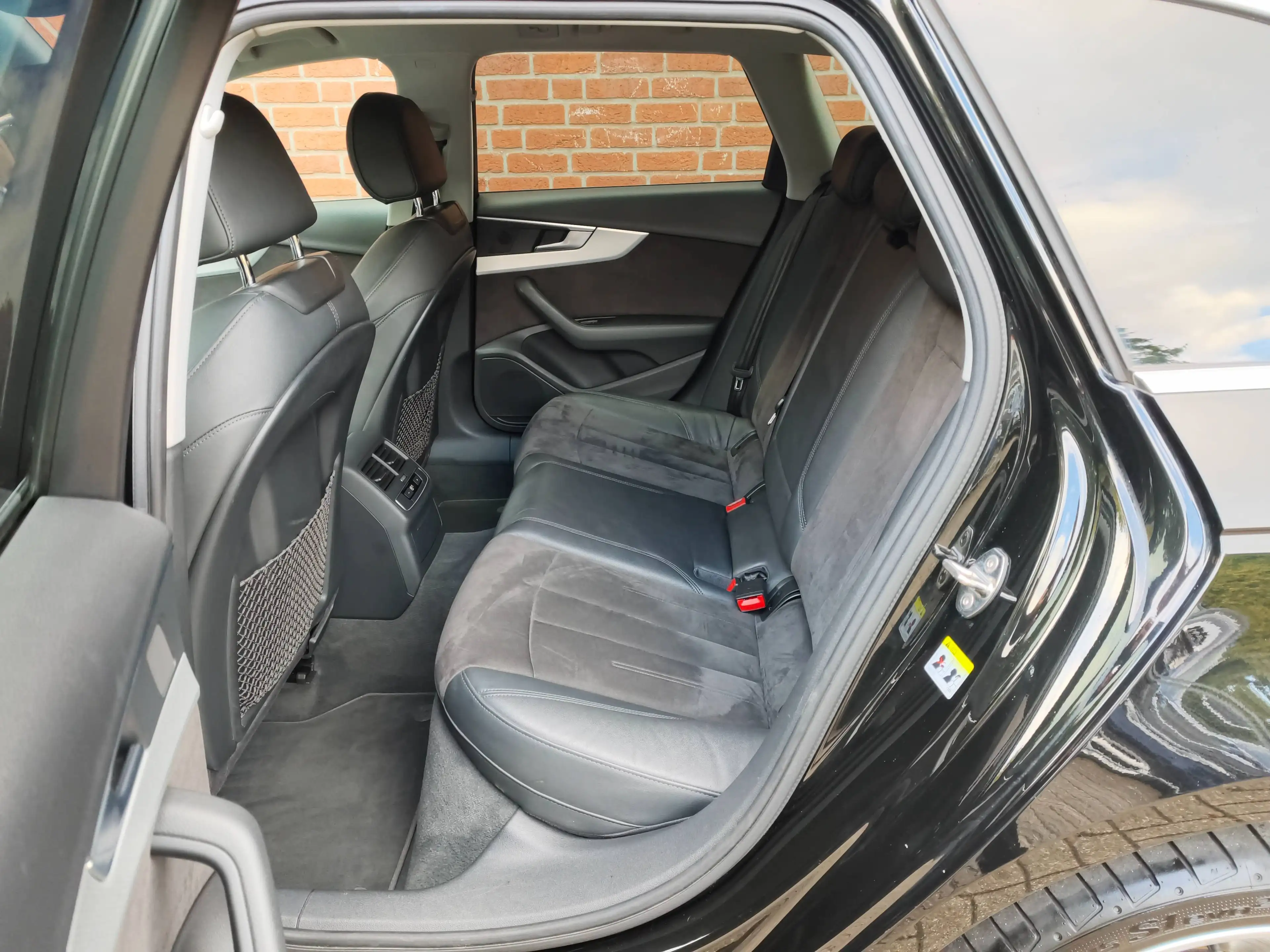 Audi A4 Avant 2.0 TDI*190PS*S tronic*S line*Virtual*Kamera*Side Assist — photo 8