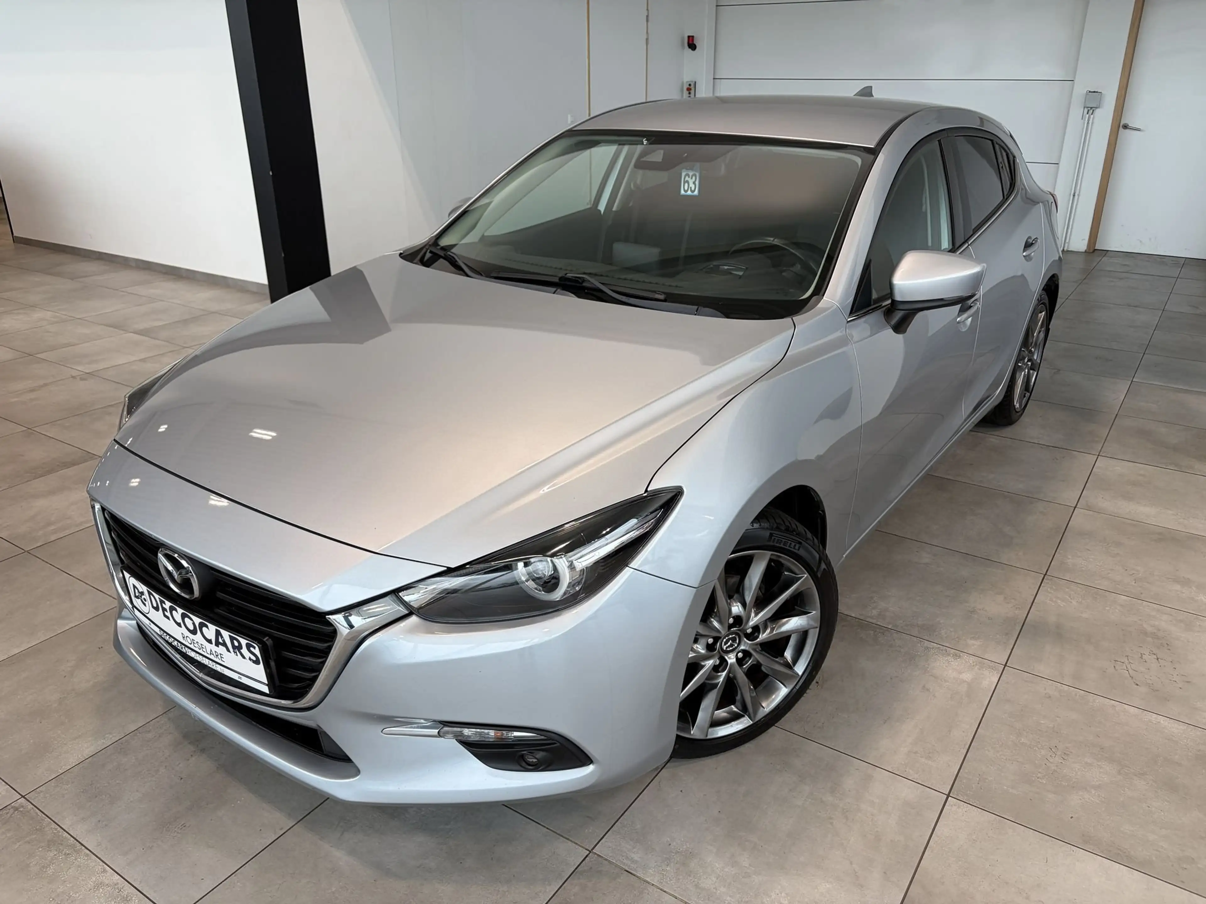 Mazda 3 Automaat / Apple Carplay - Android Auto / Camera / Zetel & Stuurverwarming / — photo 2