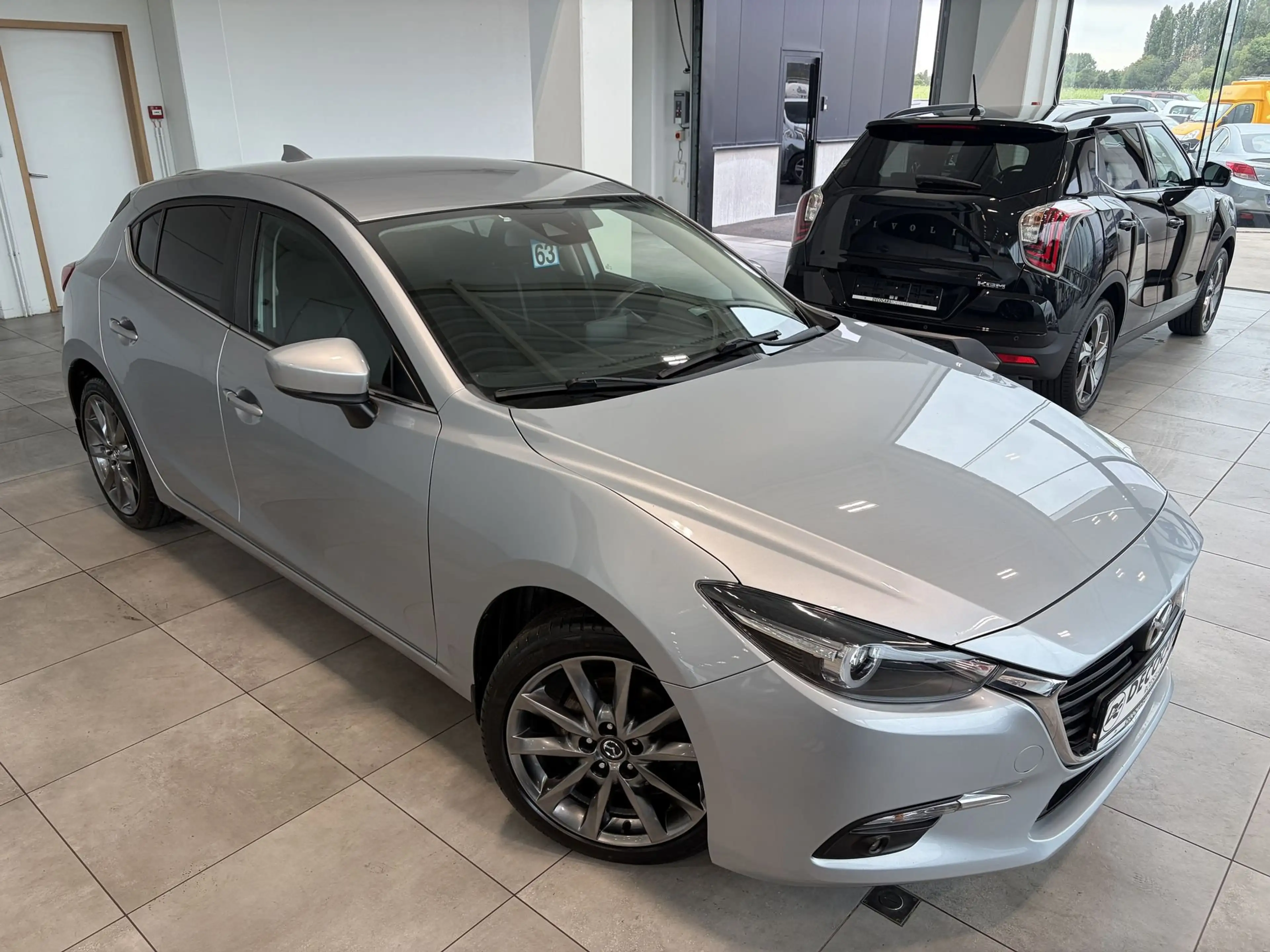Mazda 3 Automaat / Apple Carplay - Android Auto / Camera / Zetel & Stuurverwarming / — photo 6