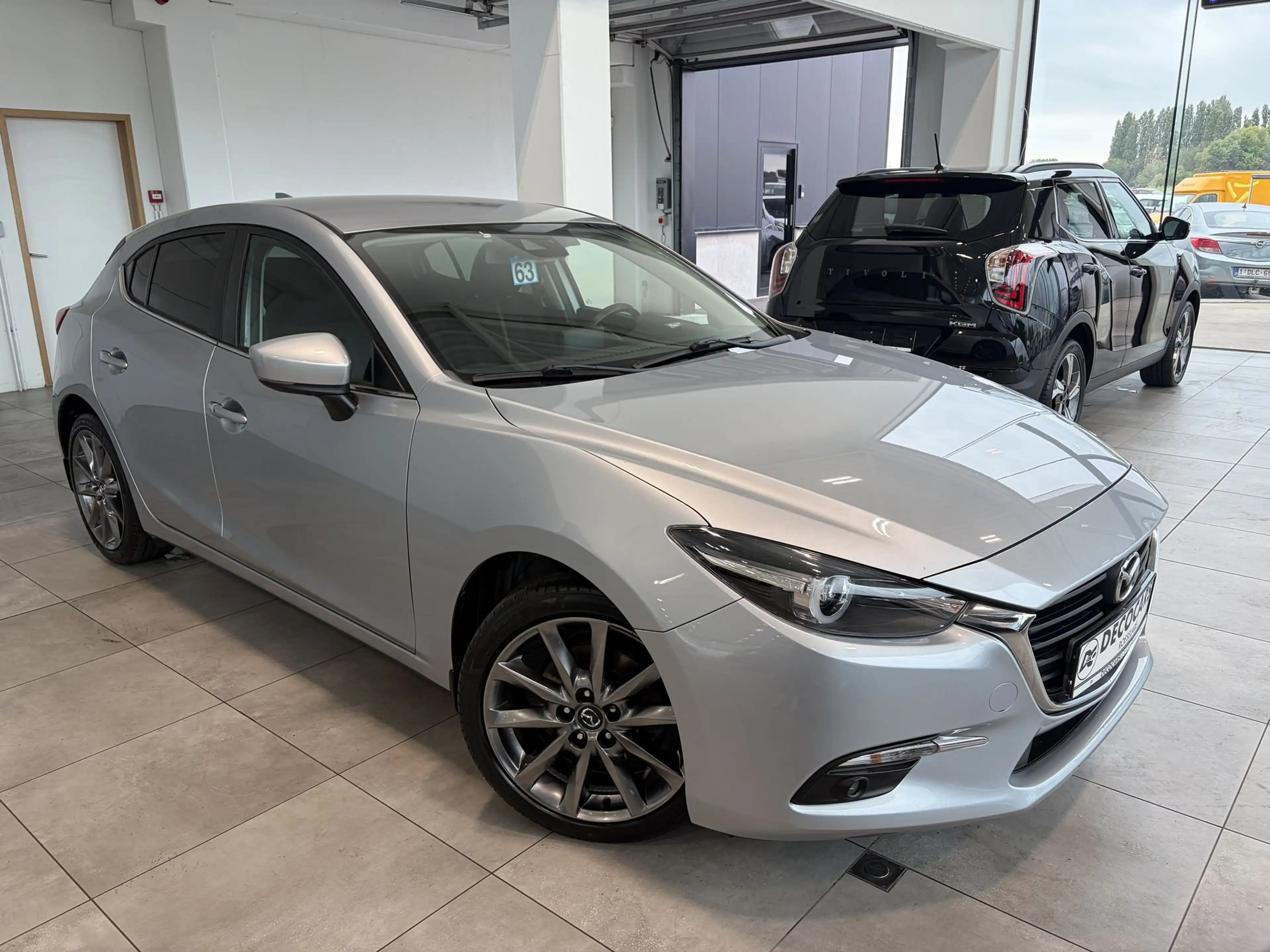 Mazda 3 Automaat / Apple Carplay - Android Auto / Camera / Zetel & Stuurverwarming / — photo 5