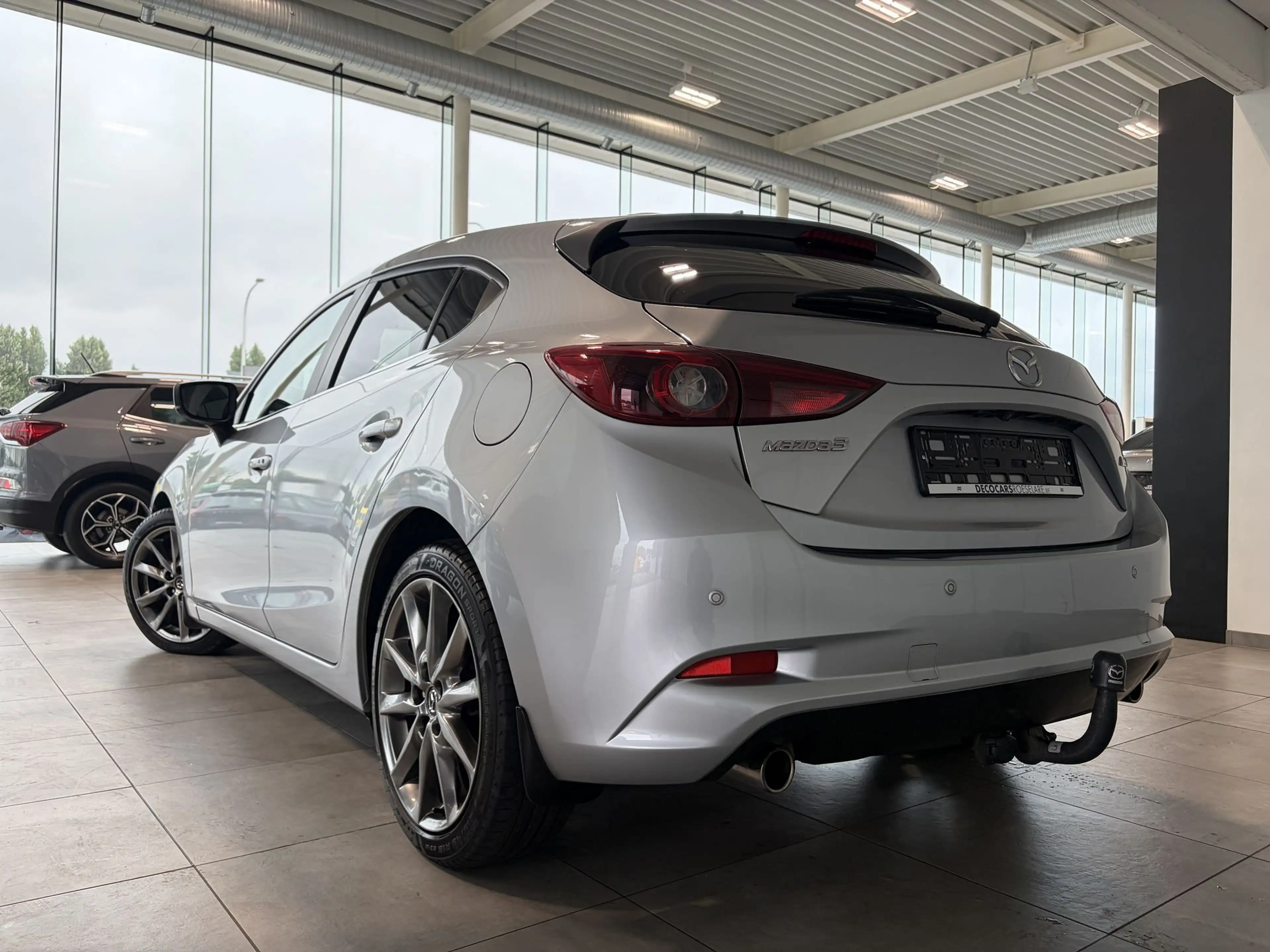 Mazda 3 Automaat / Apple Carplay - Android Auto / Camera / Zetel & Stuurverwarming / — photo 7
