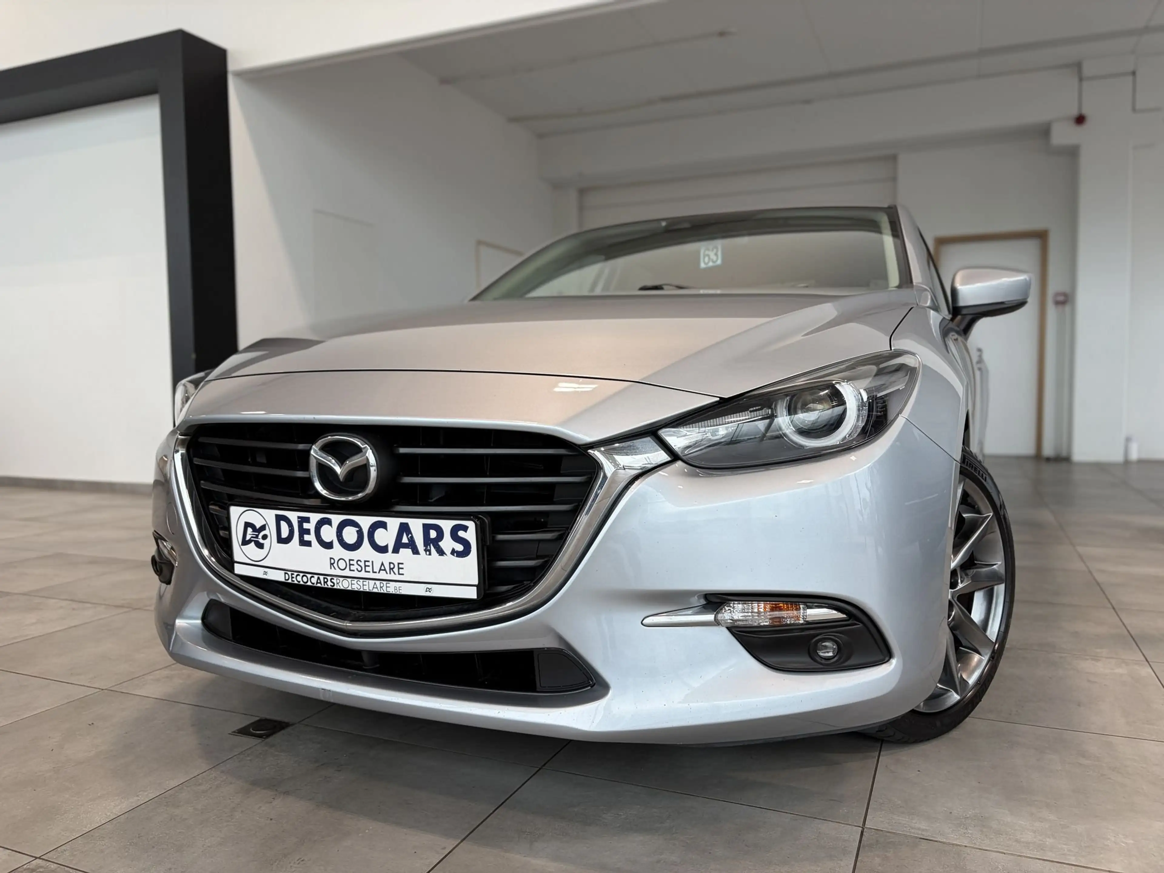 Mazda 3 Automaat / Apple Carplay - Android Auto / Camera / Zetel & Stuurverwarming / — photo 3