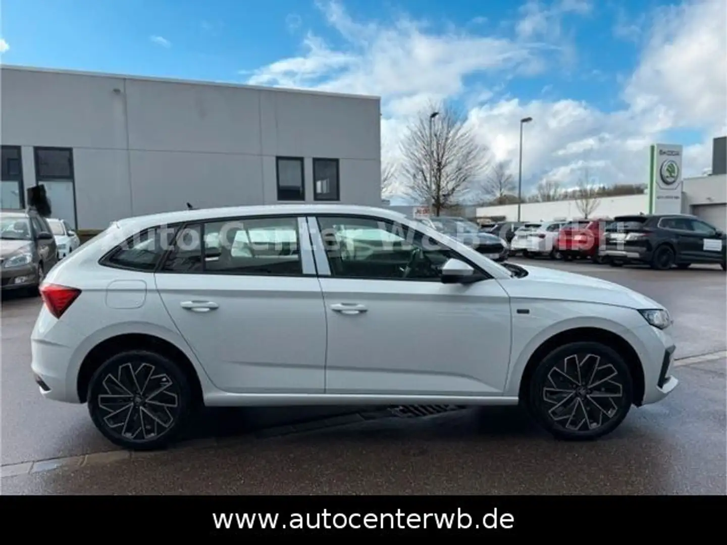 Skoda Scala Tour 1,0 TSI 85KW 7-Gang DSG Weiß - 2