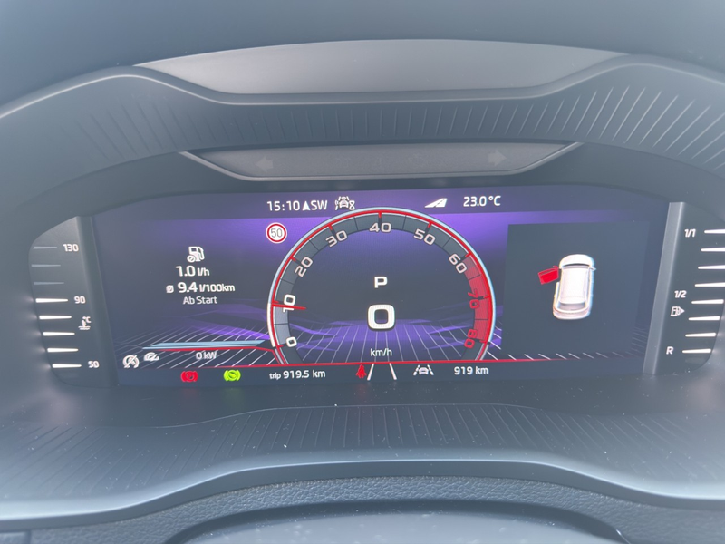 Skoda Karoq Sportline Klima Navi Rückfahrkamera Sitzheizung — photo 11