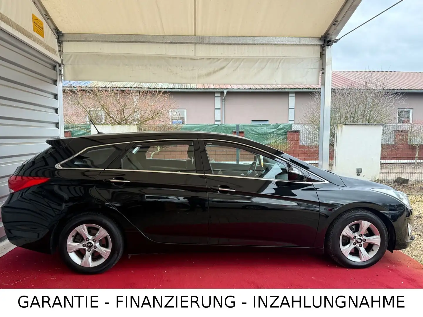 Hyundai i40 /Automatik/Navi/Scheckheft/Xenon/PDC Schwarz - 2