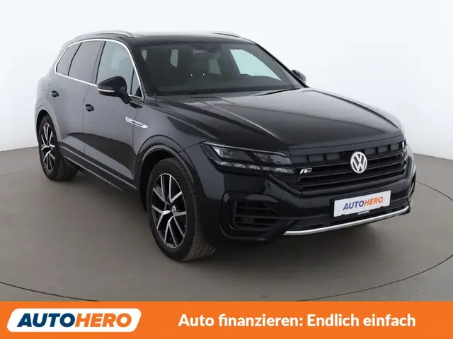 Volkswagen Touareg view 8