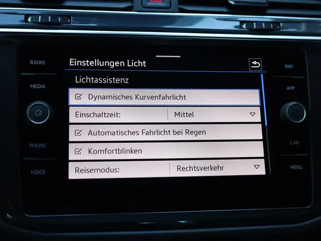 Volkswagen Tiguan view 27