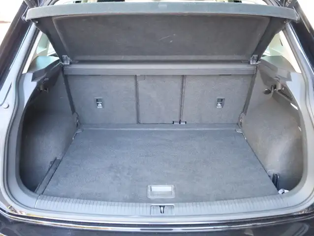Volkswagen Tiguan view 13