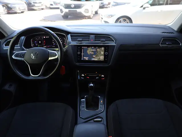 Volkswagen Tiguan view 17