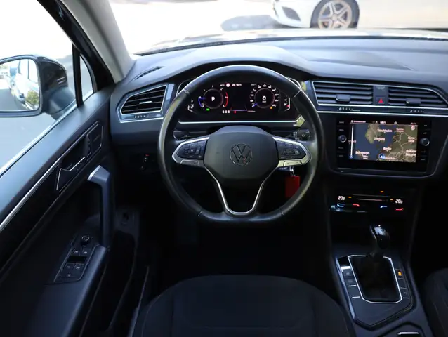 Volkswagen Tiguan view 18