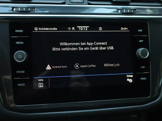 Volkswagen Tiguan view 23