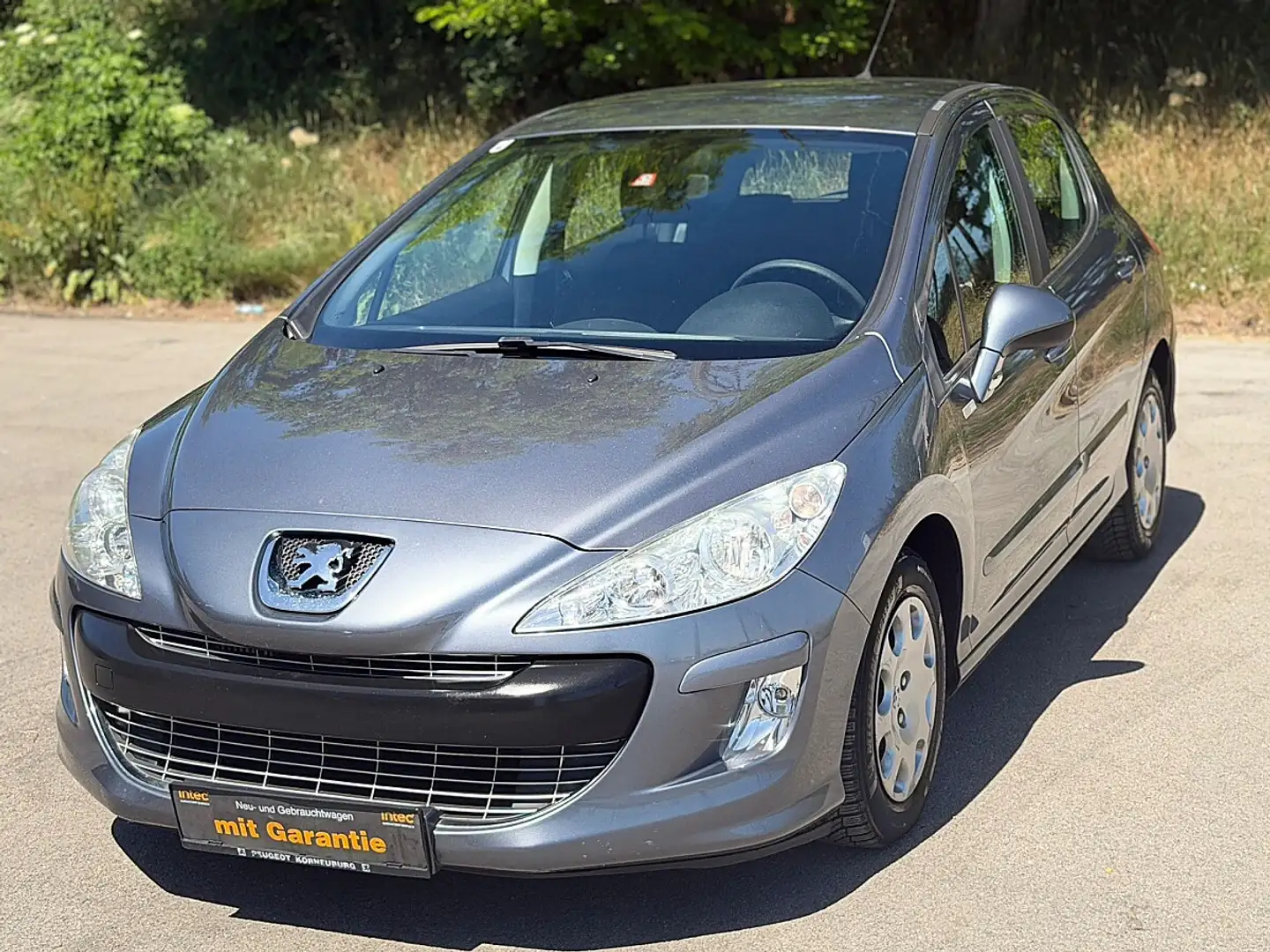 Peugeot 308 1,6 HDi 90 FAP Ö3 Edition Grau - 1