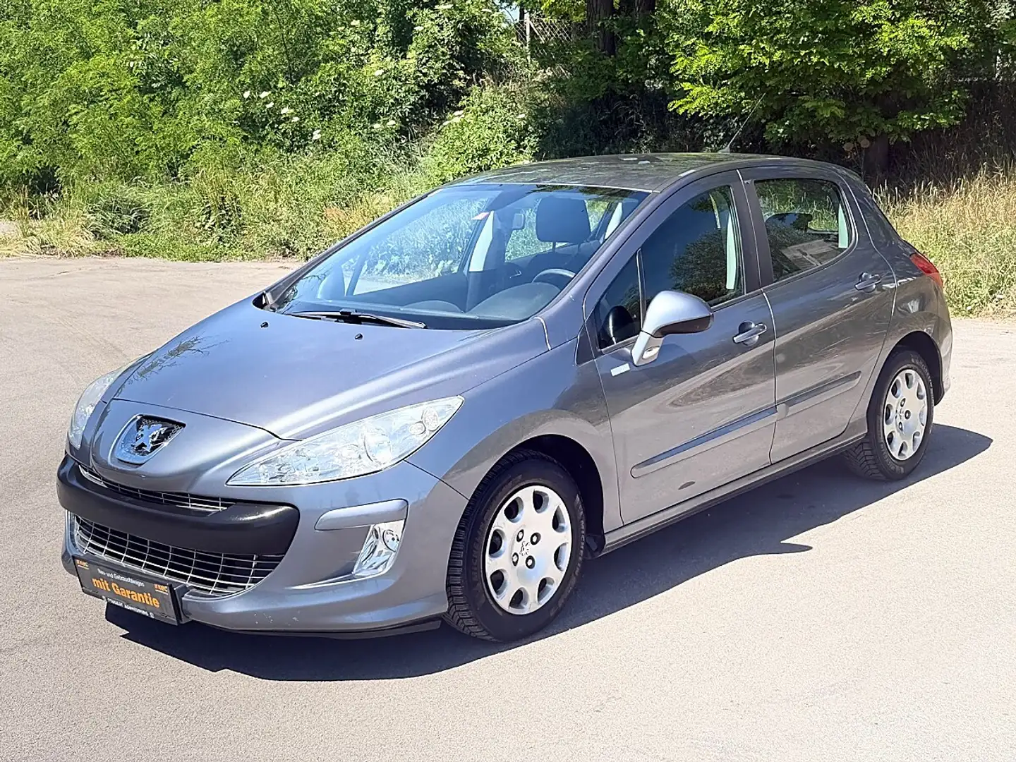Peugeot 308 1,6 HDi 90 FAP Ö3 Edition Grau - 2