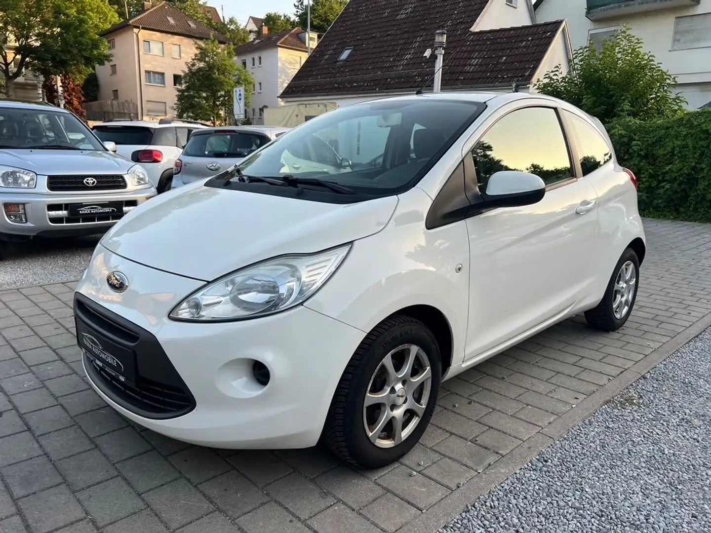 Ford Ka/Ka+ Champions Edition KLIMA SHZ 1HAND TÜV/02.2027 Weiß - 1