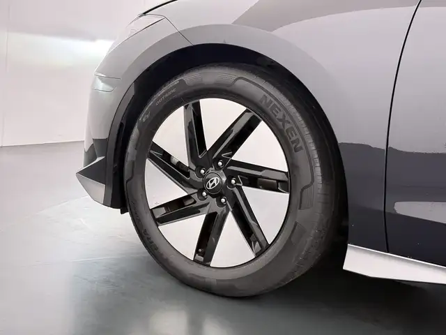 Hyundai Ioniq 6 view 30