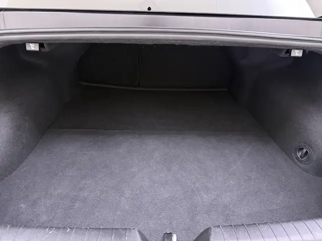 Hyundai Ioniq 6 view 25