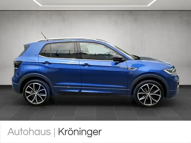 Volkswagen T-Cross view 4