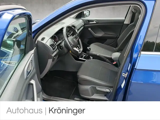 Volkswagen T-Cross view 7
