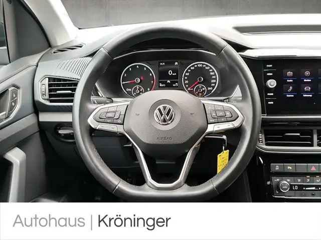 Volkswagen T-Cross view 11