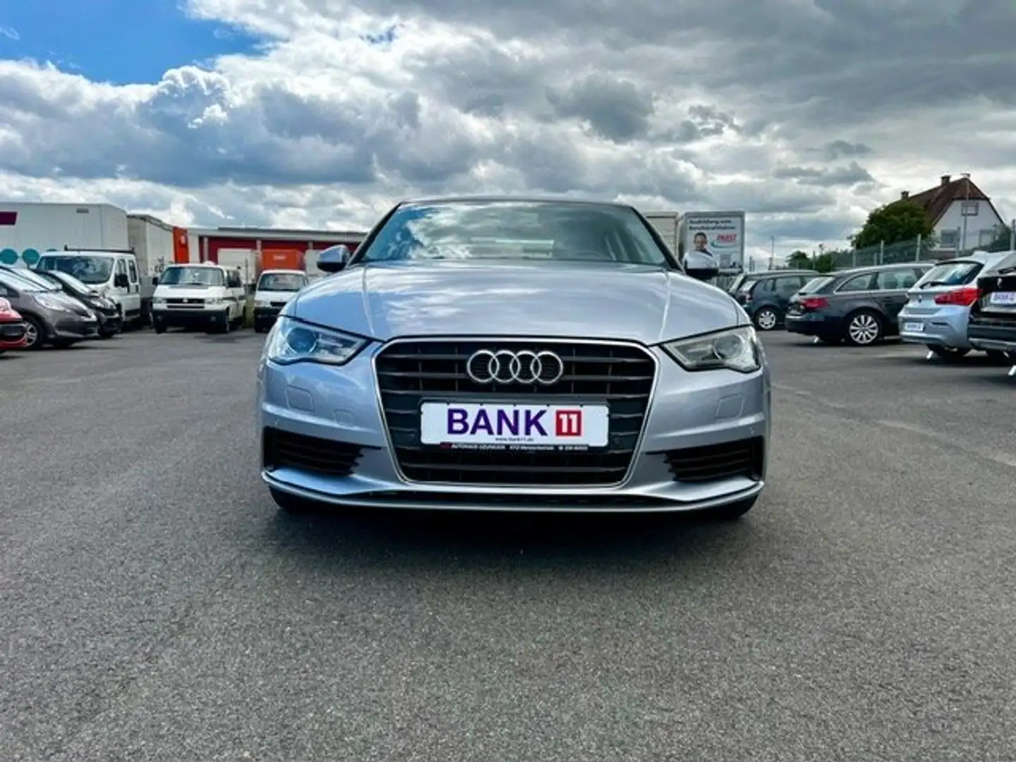 Audi A3 attraction ultra Grau - 2